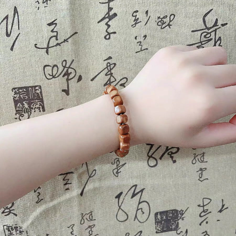 Natural Kukka Bodhi Wood Mala Bracelet : - Seekcase