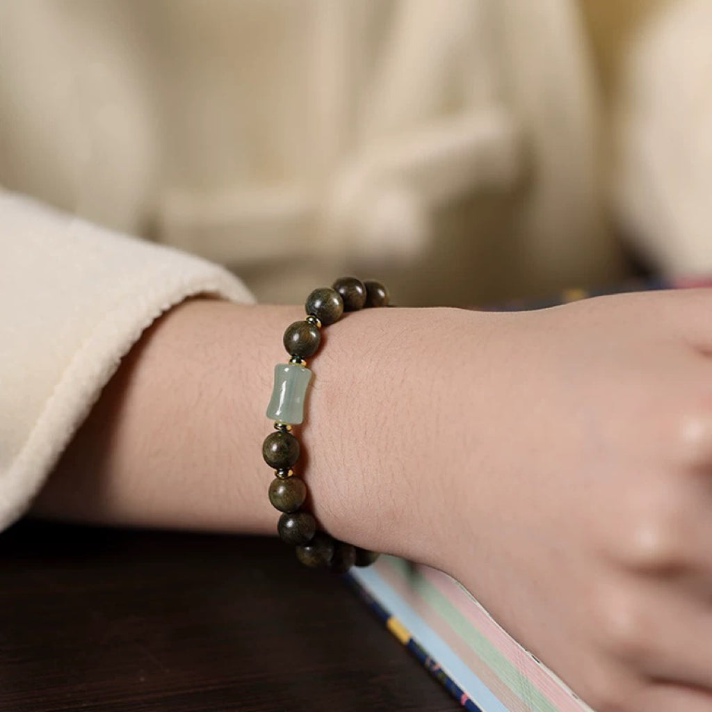 Green Sandalwood Jade Bracelet : - Seekcase