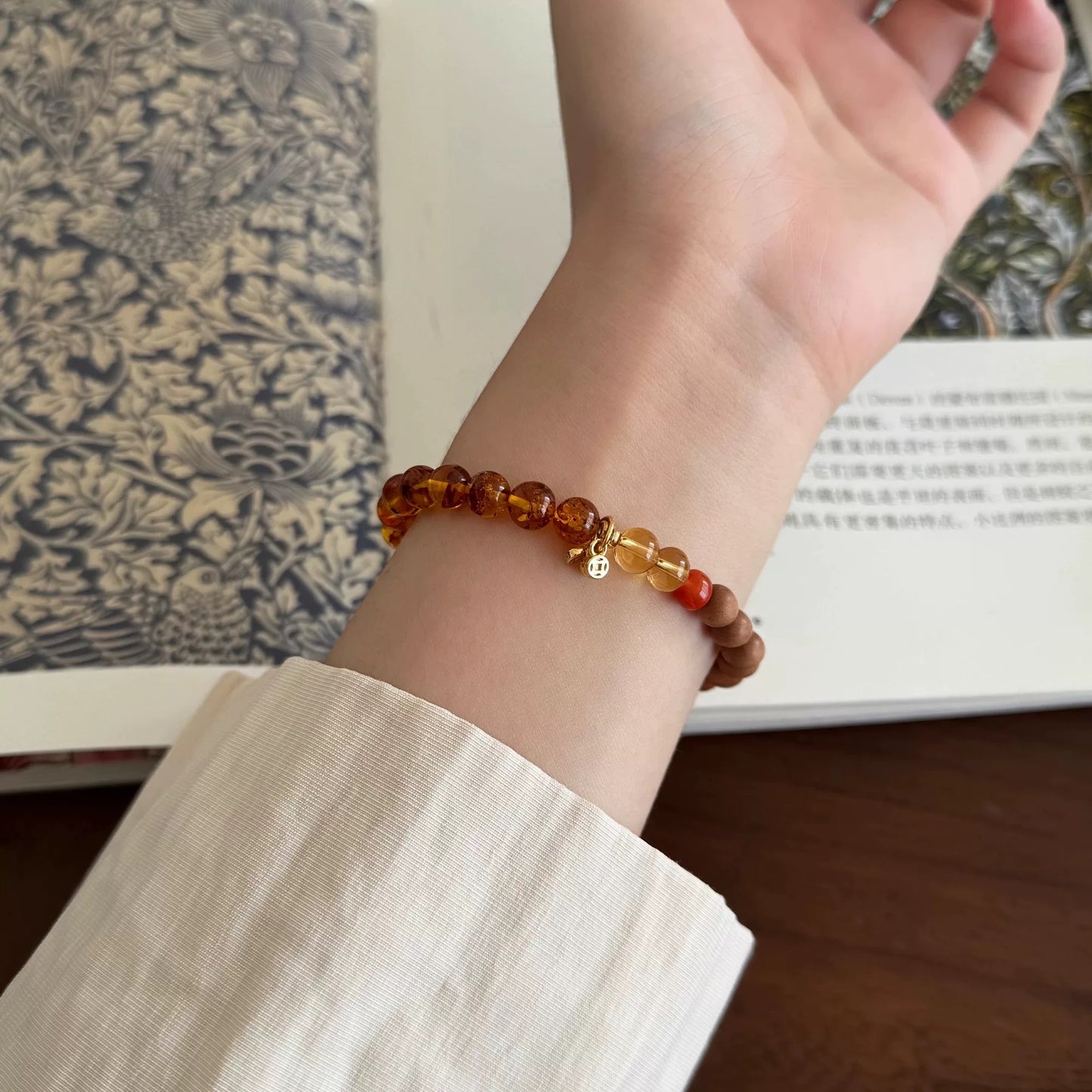 Amber Sandalwood & Citrine Bracelet : - Seekcase