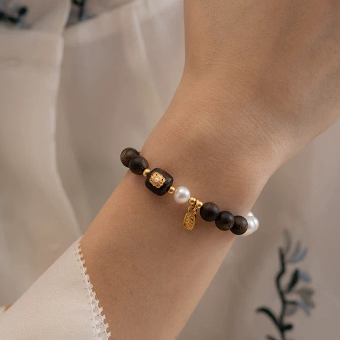 Pearl & Agarwood Serenity Bracelet : - Seekcase