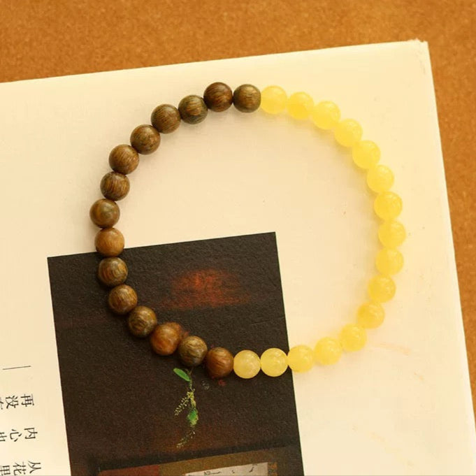 Green Sandalwood & Amber Harmony Bracelet : - Seekcase